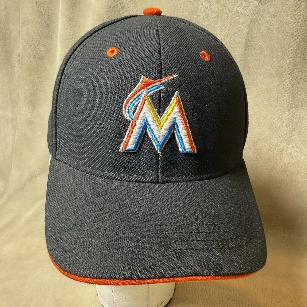 Miami Marlins Fan Favorite Logo Hat Child Youth Black  MLB‎ Baseball Cap